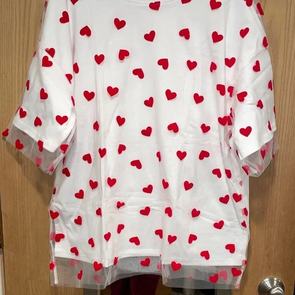 Heart Mesh Overlay Pattern Crewneck Top Size Large New - Picture 3 of 6